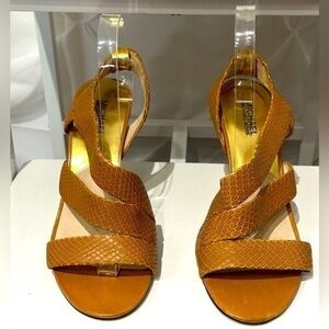 Michael Kors Farris Sandals in Orange Embossed 💋❤️